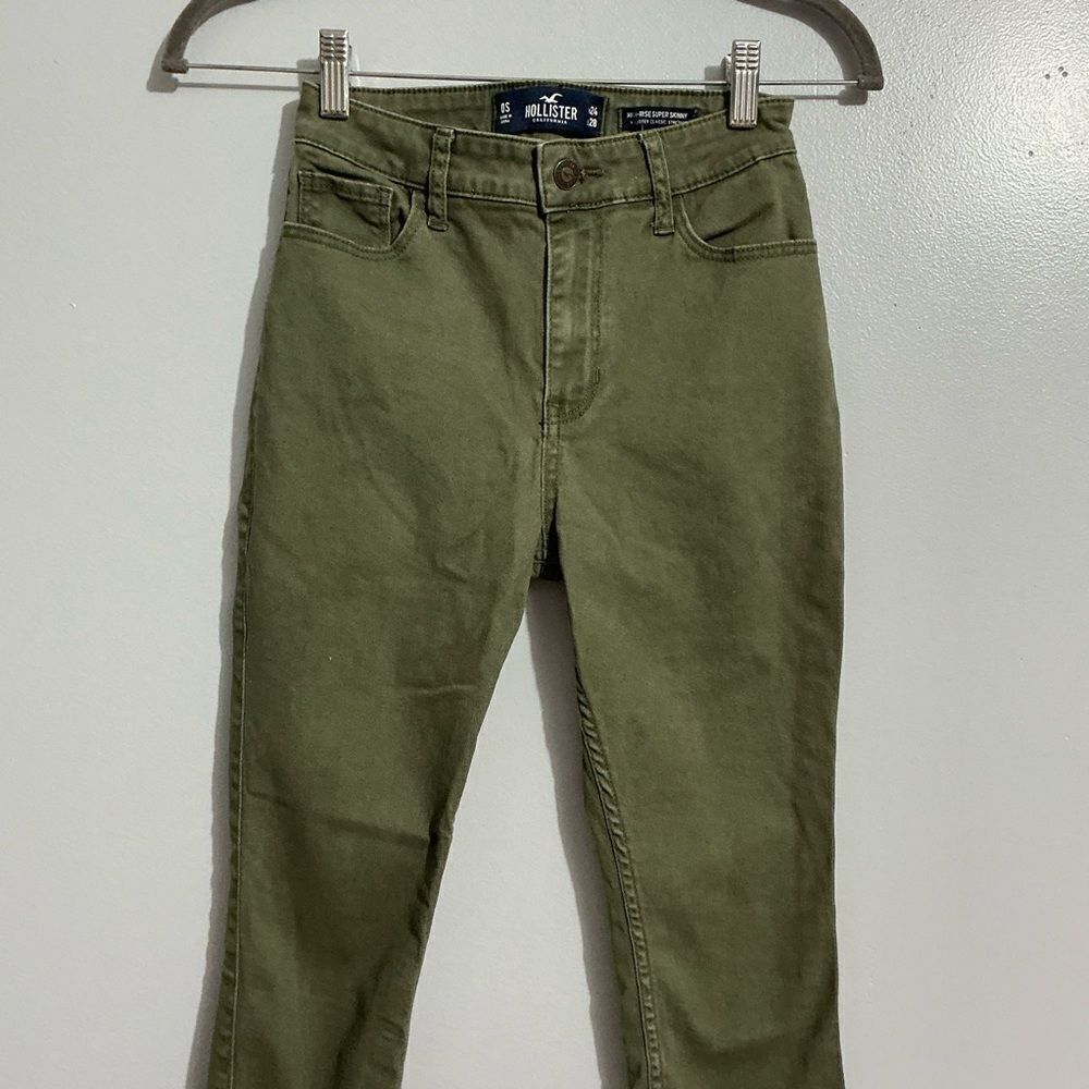 Hollister high rise super skinny classic stretch, Olive Green Jeans size W24 L28